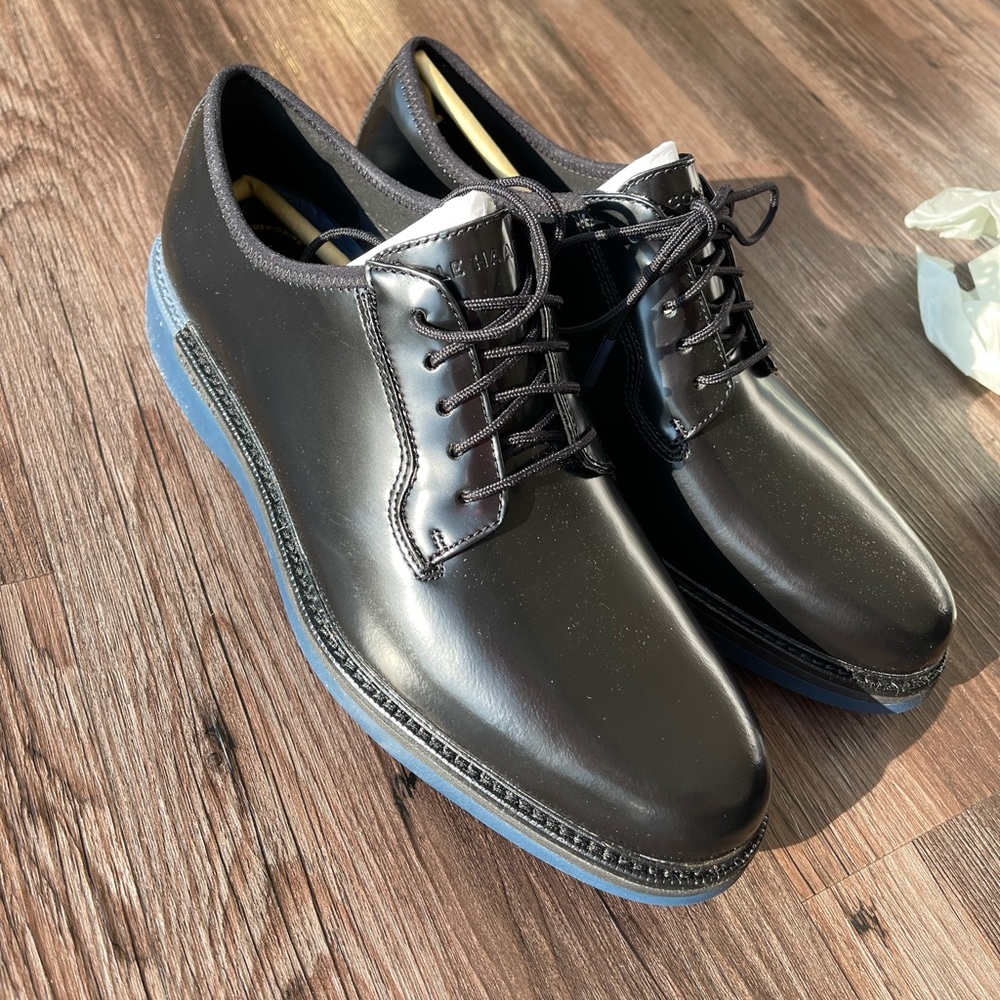 Brand new mens Cole Haan Oxford shoes